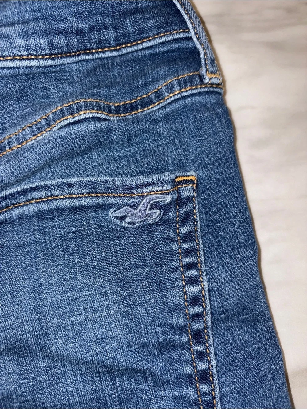 Hollister High Rise Short Short Size 5 W27 Distressed Cuffed Denim Shorts Blue